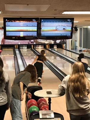 bowling24